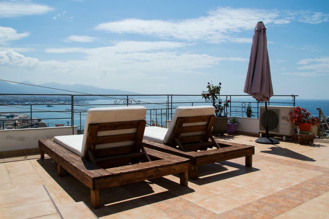 Piraeus Lux Secret Apartment Luaran gambar